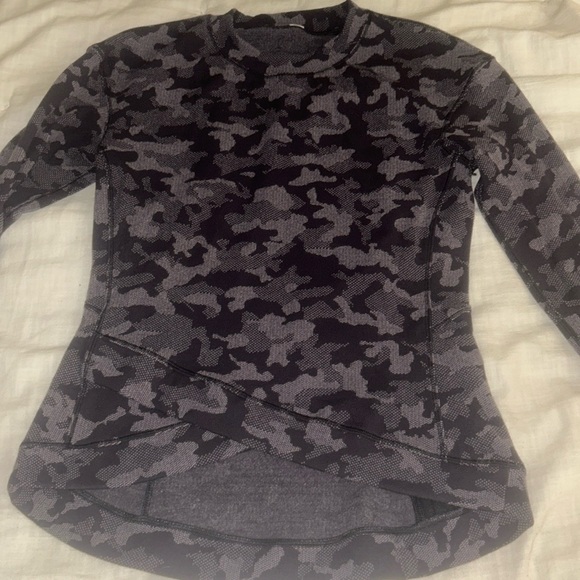 Lululemon - Picture 4 of 5